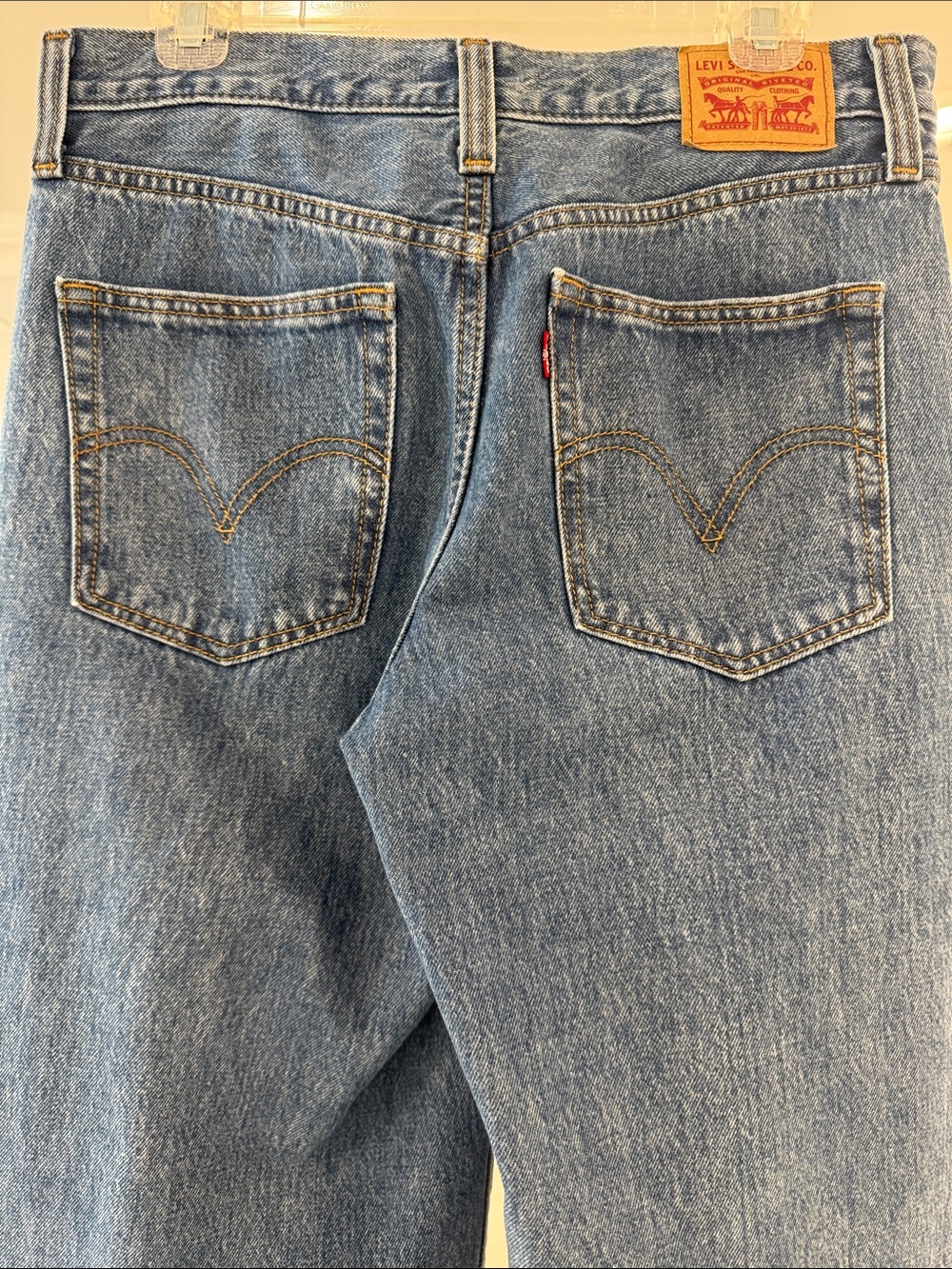 Levi's Wide-Leg Jeans in Classic Blue Denim - Picture 8 of 9